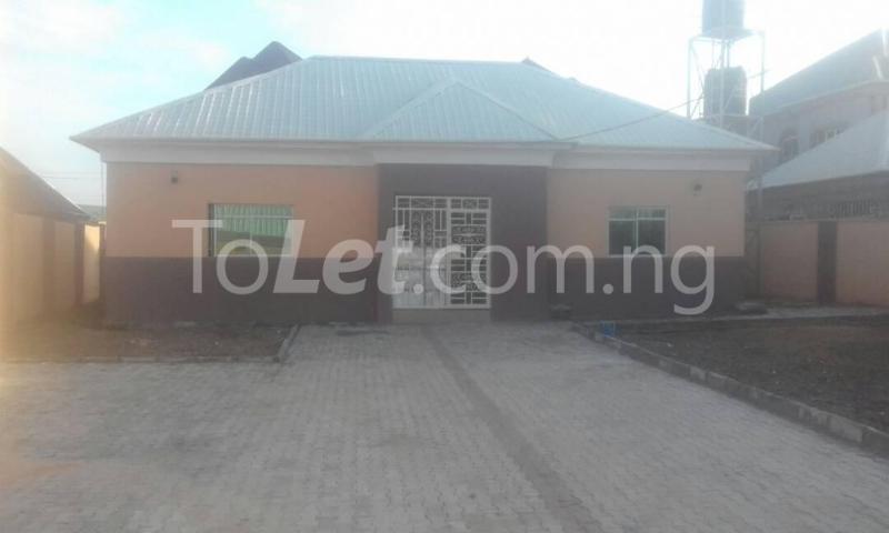 House for rent By Gloryland Baptist Church Fha, Lugbe. Lugbe Abuja