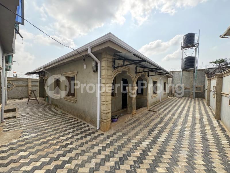 3 bedroom House for rent Off Igbe Road Igbogbo Ikorodu Lagos