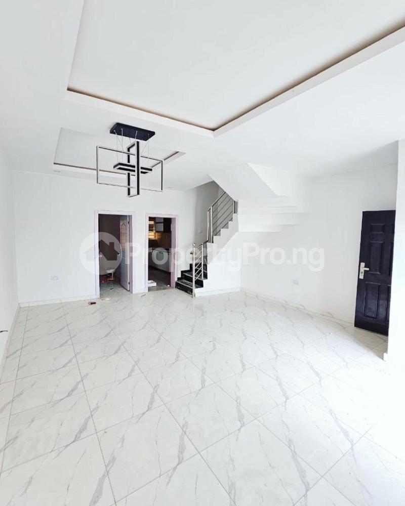 3 bedroom House for sale  Abraham adesanya estate Ajah Lagos