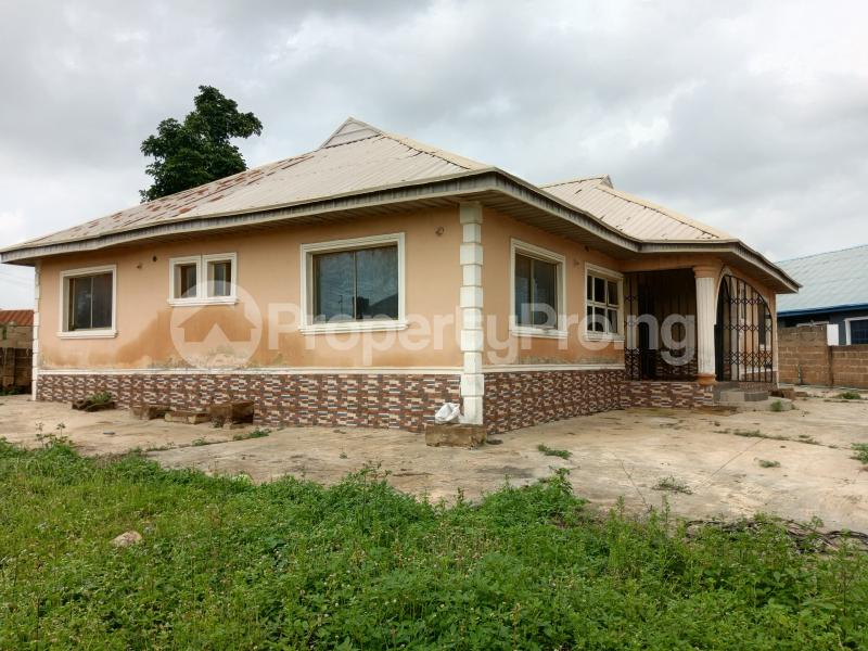 House for sale Ori Apata Abore Ayegun Oleyo Off Tiper Garage, Akala Express Ibadan Oyo
