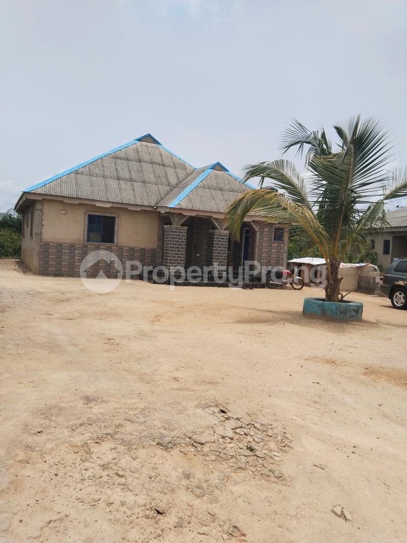 3 bedroom House for sale Bomode Oku Igbogbo Ikorodu Lagos