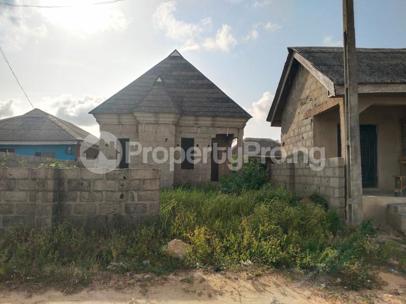 Flat / Apartment for sale Bomode Oku Igbogbo Ikorodu Lagos