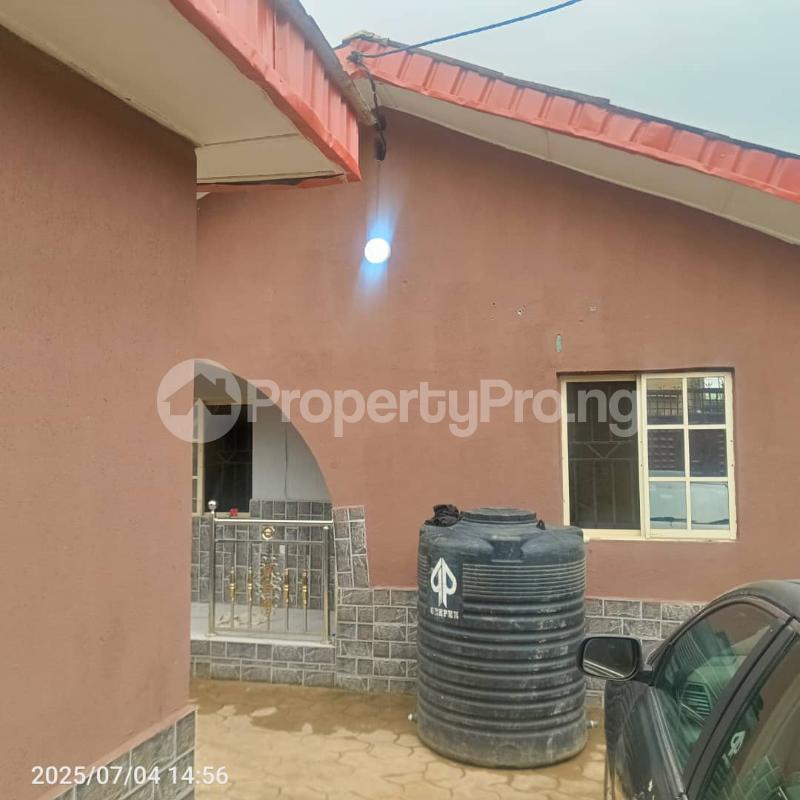 House for sale Off Isuti Road Ikotun/Igando Lagos