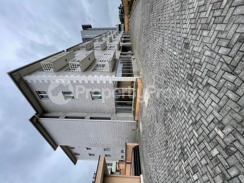 3 bedroom Commercial Property for rent Victoria Island Lagos