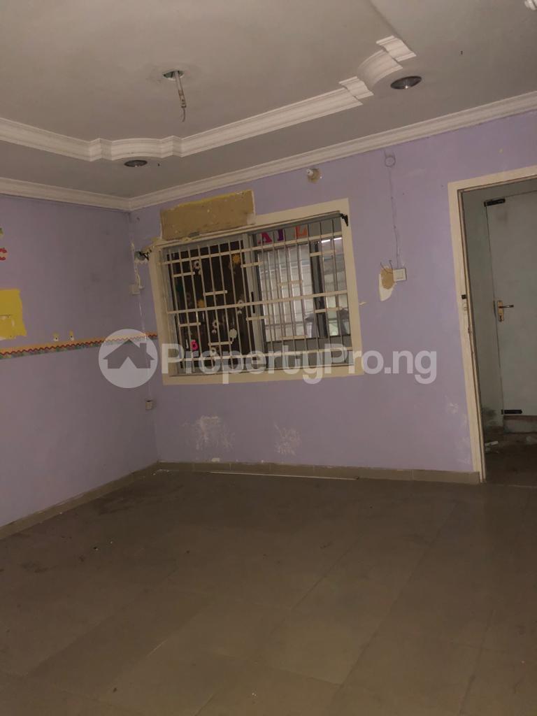 Commercial Property for rent By Hughes Avenue, Alag,yaba. Alagomeji Yaba Lagos