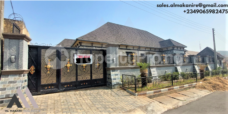 3 bedroom House for sale 3rd Avenue Gwarinpa Abuja