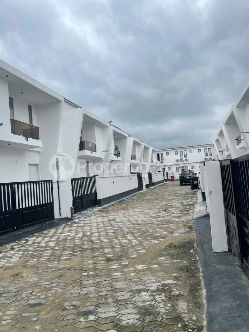 3 bedroom House for sale Ikota Lekki Lagos