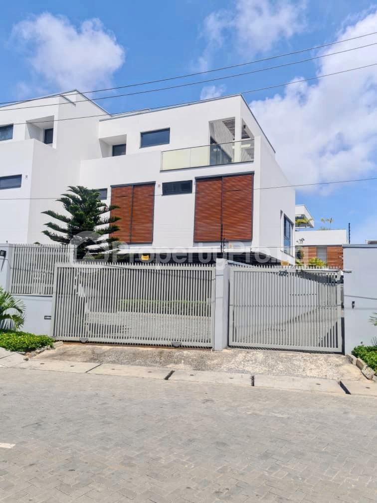 4 bedroom House for rent Reeve Road Ikoyi Lagos