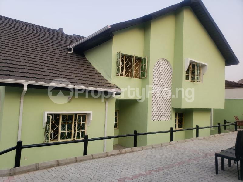 3 bedroom House for rent Agala Estate (uch) Agodi Ibadan Oyo