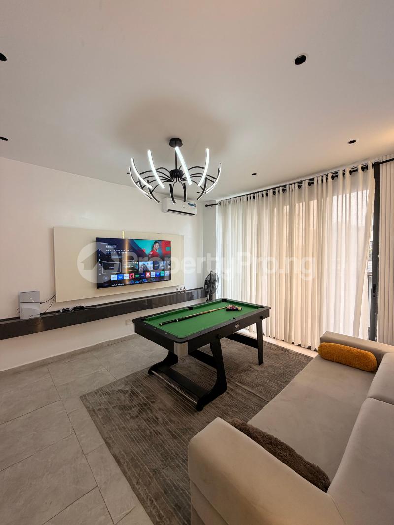 3 bedroom House for shortlet Greenland Estate, Opposite Thames Hotel Jericho Ibadan Oyo