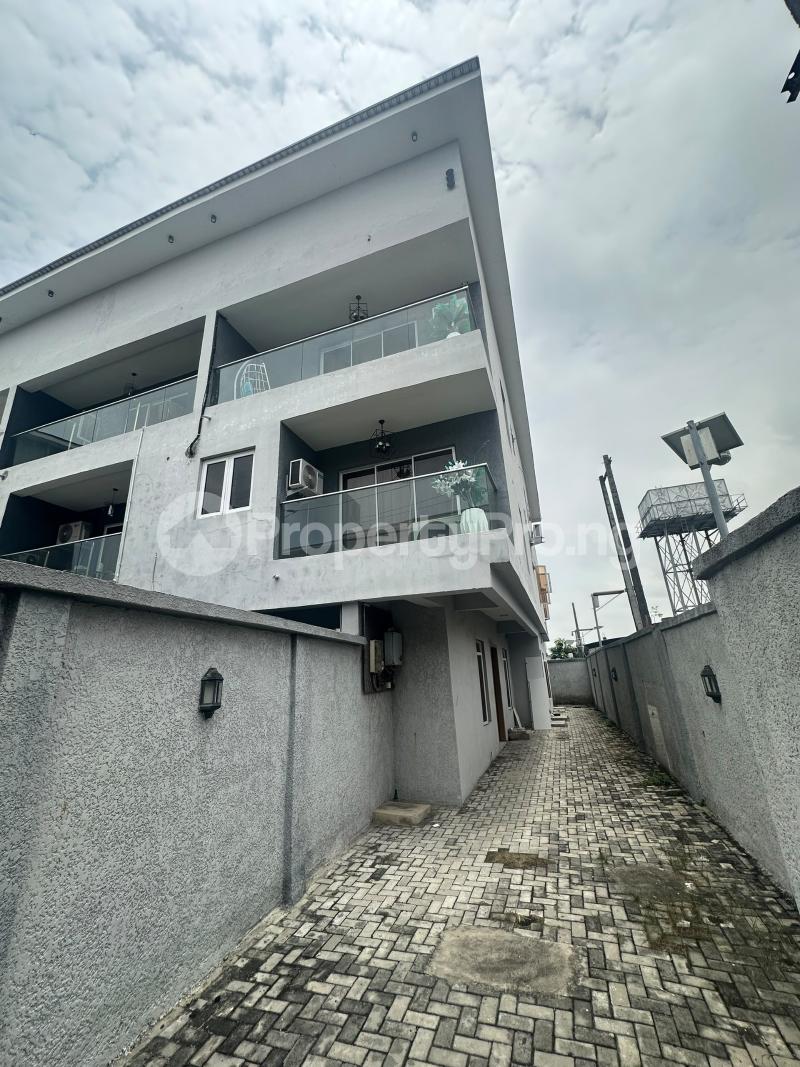 3 bedroom House for rent Around Mercedes Benz Ikate Lekki Lagos