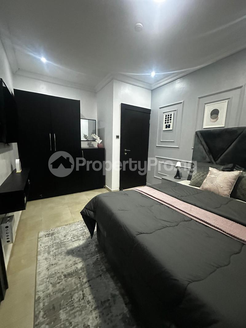 3 bedroom Flat / Apartment for shortlet Shakiru Anjorin Street Off Admiralty Road, Lekki Phase 1 Lekki Lagos