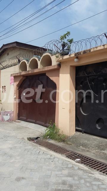 3 bedroom House for rent 12, Adeyeye Street Millenuim/UPS Gbagada Lagos