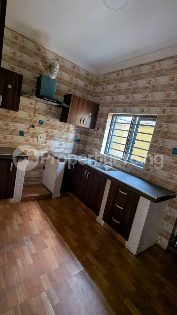 3 bedroom Flat / Apartment for rent Brooks Estate CMD Road Kosofe/Ikosi Lagos - 6
