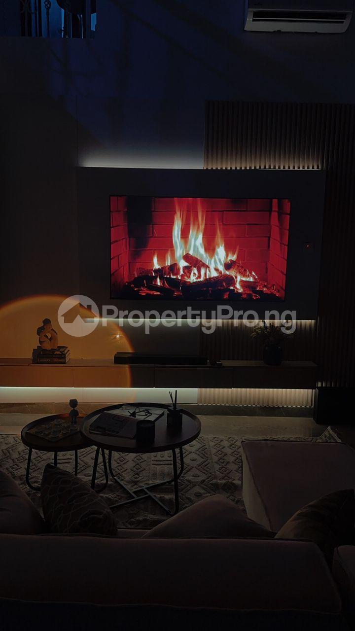 3 bedroom Flat / Apartment for shortlet Shakiru Anjorin Street Off Admiralty Road, Lekki Phase 1 Lekki Lagos