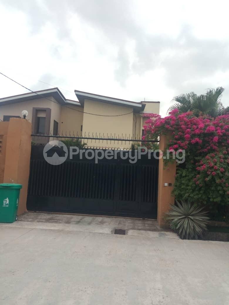 3 bedroom House for sale Medina Estate Medina Gbagada Lagos
