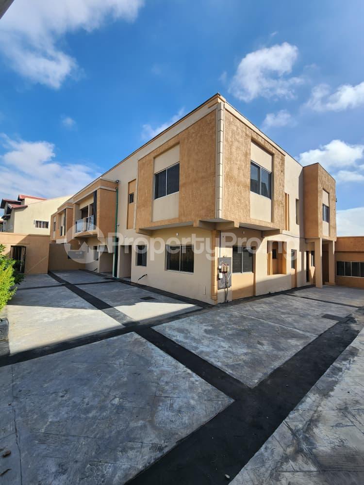 3 bedroom House for rent Shonibare Estate Maryland Lagos