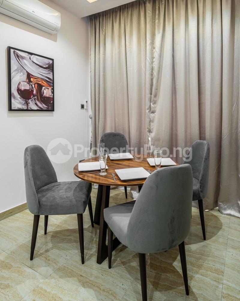 3 bedroom Flat / Apartment for shortlet Dideolu Estate (behind City Of David) ONIRU Victoria Island Lagos