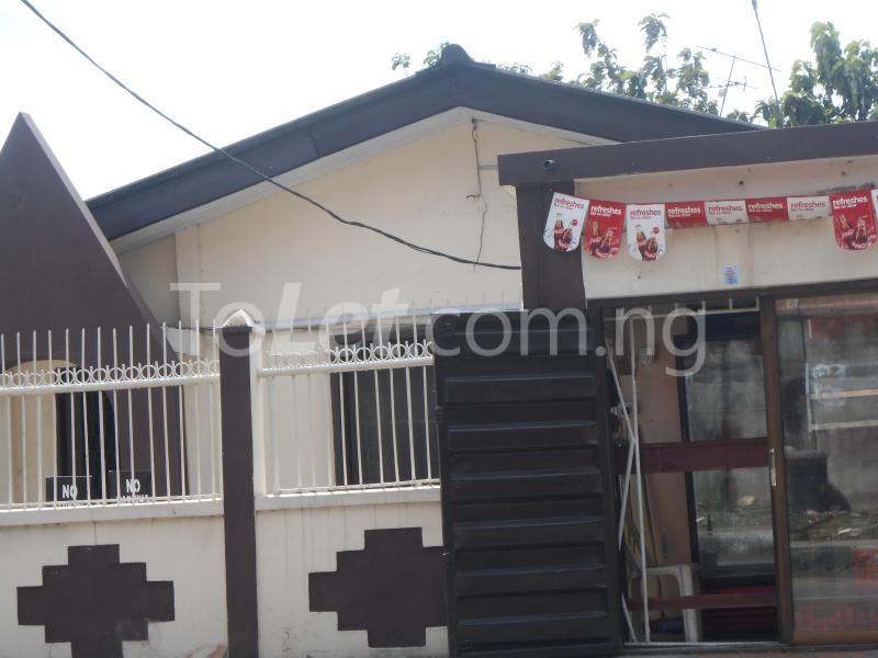 3 bedroom Flat / Apartment for rent Akinsemoyin Street Surulere Surulere Lagos