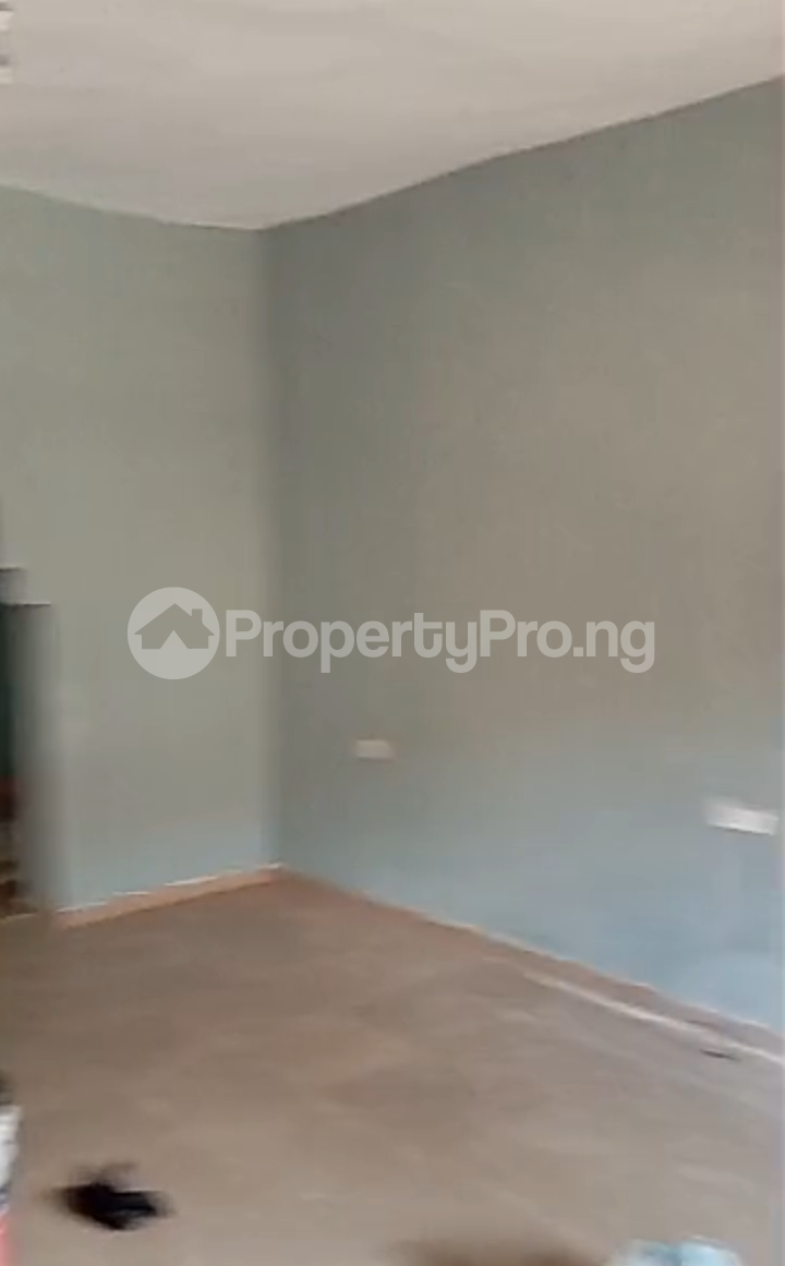 3 bedroom Flat / Apartment for rent Badmus Area, Ologuneru Ibadan Oyo