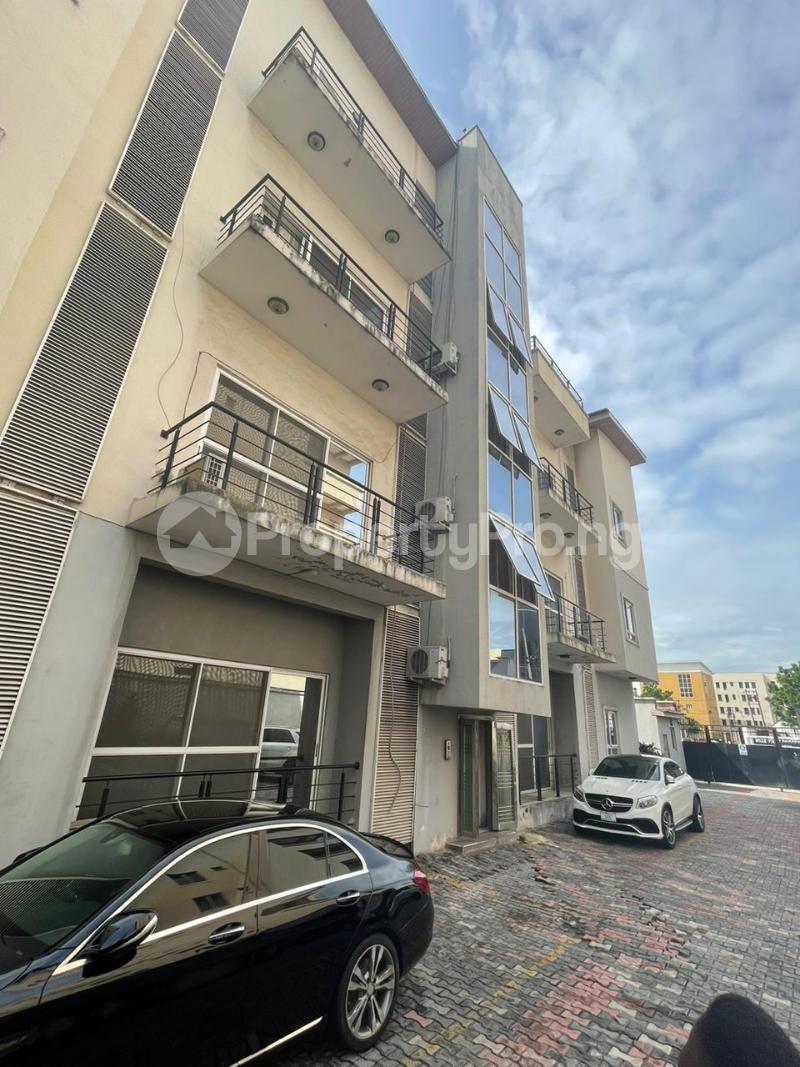 3 bedroom Flat / Apartment for sale ONIRU Victoria Island Lagos