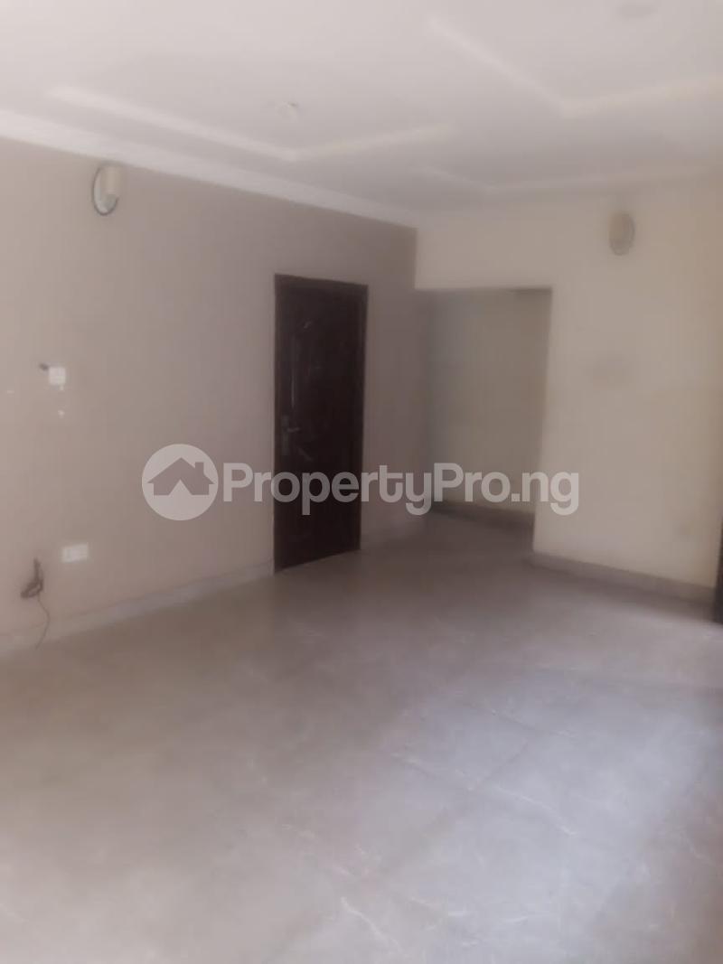 3 bedroom House for rent Street Airport Road(Ikeja) Ikeja Lagos