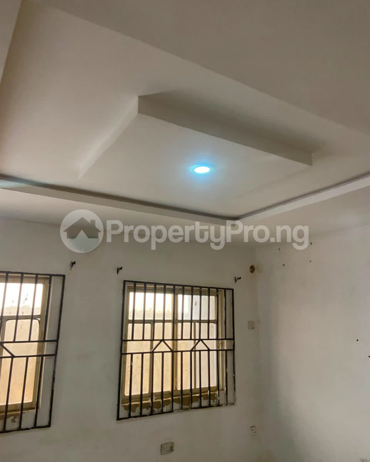 3 bedroom Flat / Apartment for rent Ayegun Oleyo Area Akala Express Ibadan Oyo