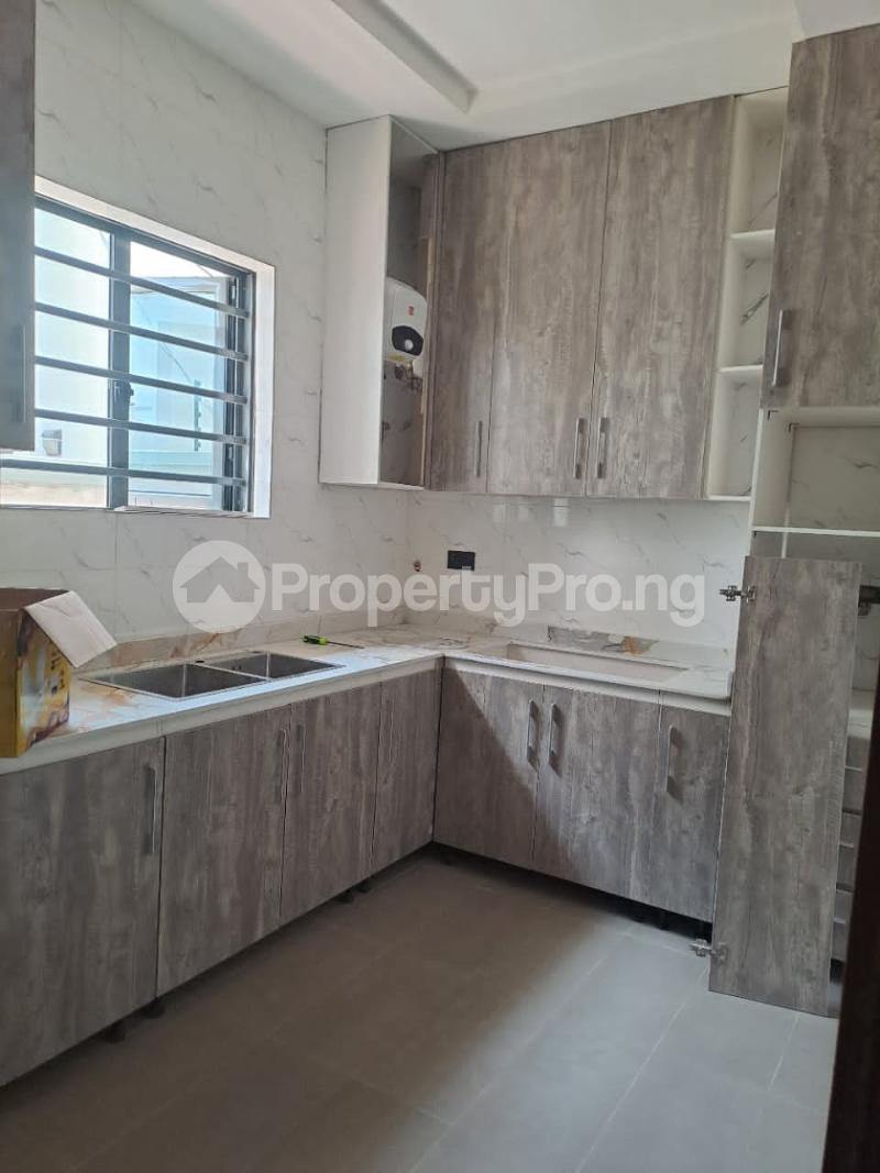3 bedroom House for rent Estate Omole phase 2 Ojodu Lagos