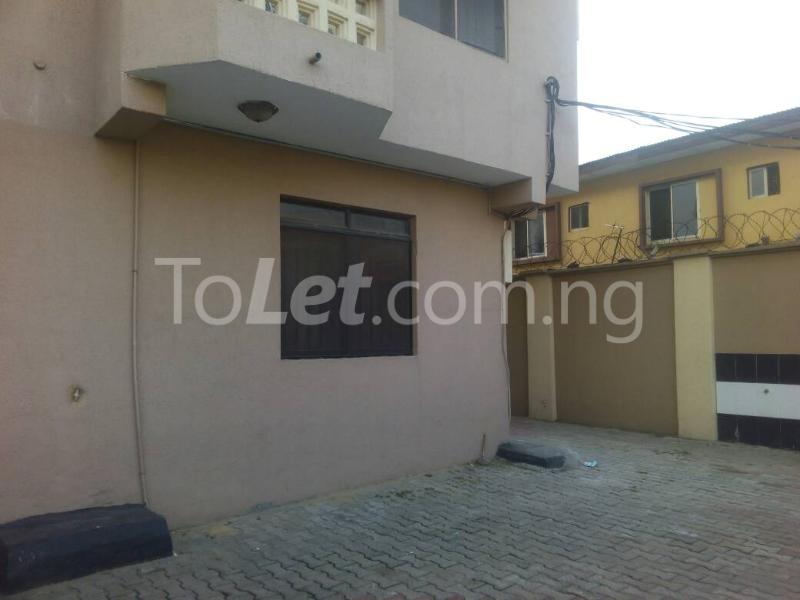 3 bedroom Flat / Apartment for rent   Toyin street Ikeja Lagos