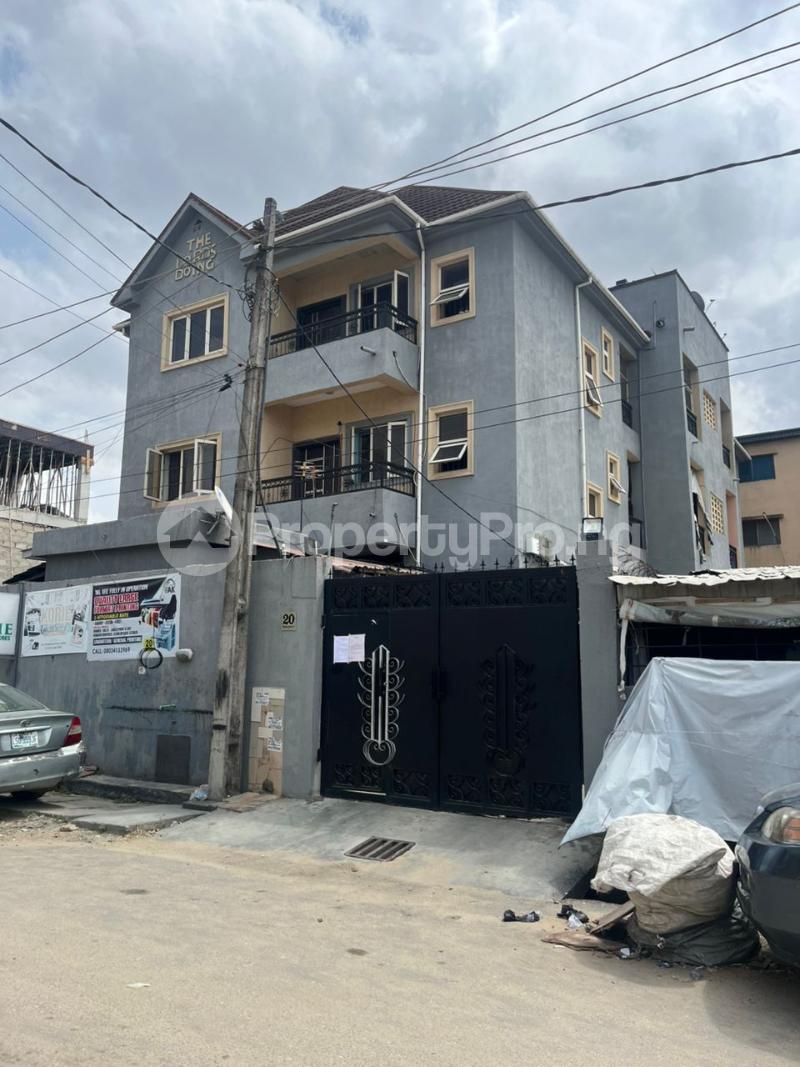 3 bedroom Flat / Apartment for sale Surulere Lagos