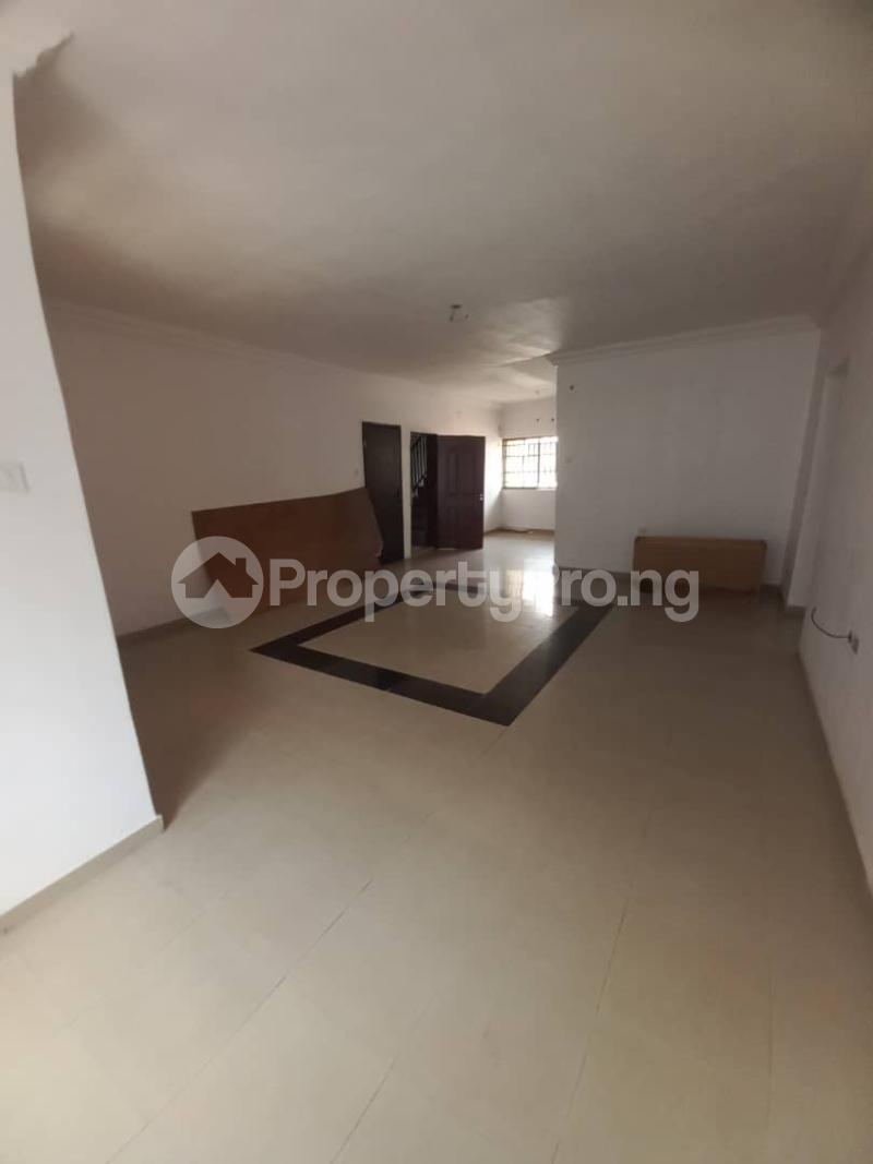 3 bedroom Flat / Apartment for rent Behind Pinnock Beach Estate, Osapa london Lekki Lagos