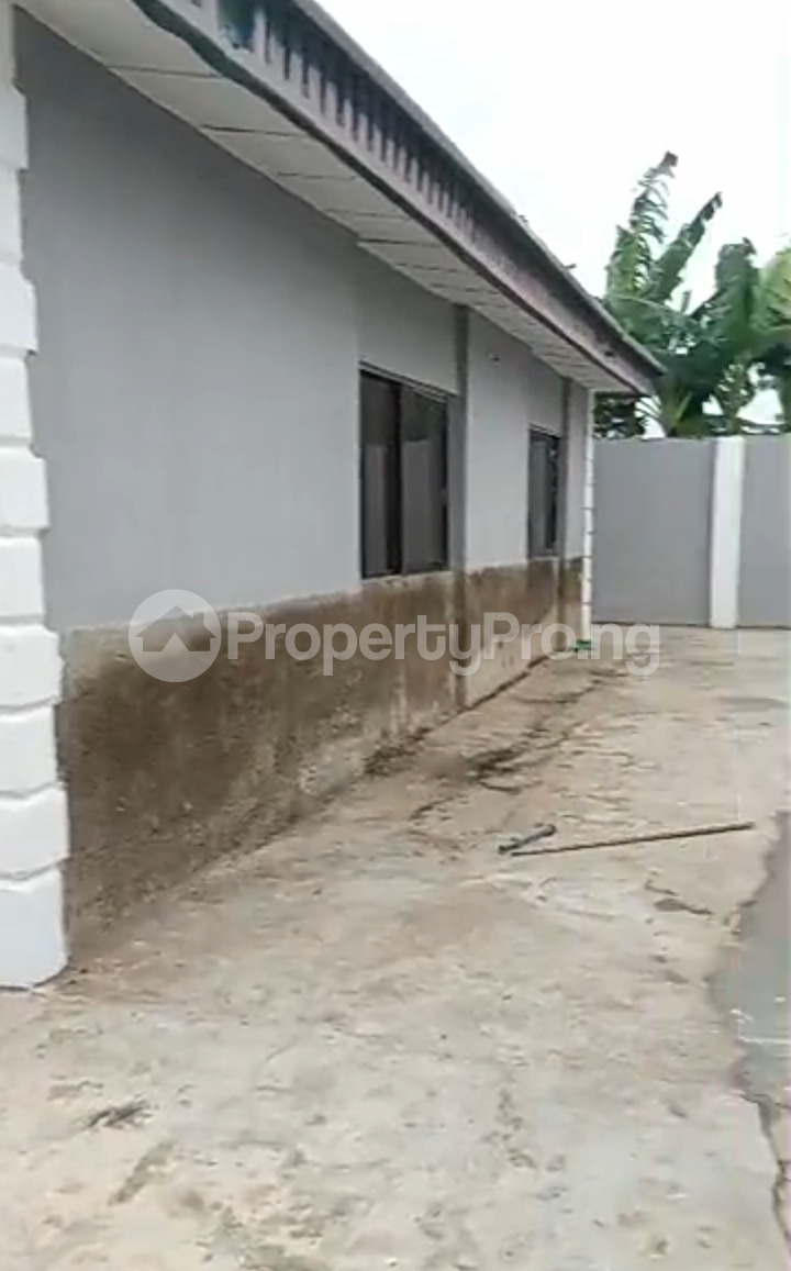 3 bedroom Flat / Apartment for rent Olodo Bank, Iyana Church Ibadan Oyo