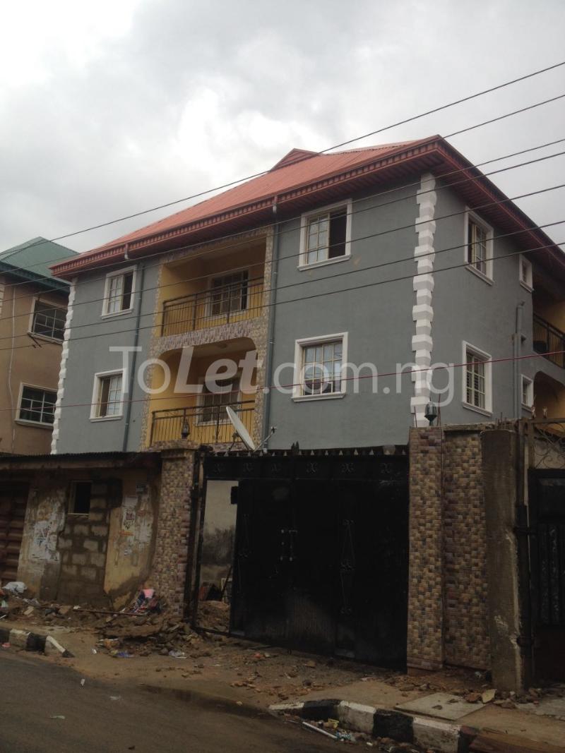 3 bedroom Flat / Apartment for rent Lawanson Lawanson Surulere Lagos