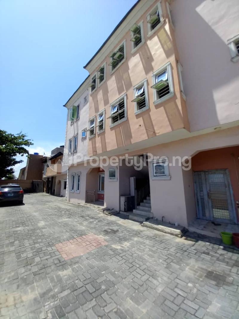 Flat / Apartment for rent Ologolo Lekki Lagos