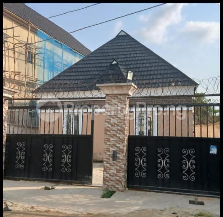 Flat / Apartment for sale Sholuyi Gbagada Lagos