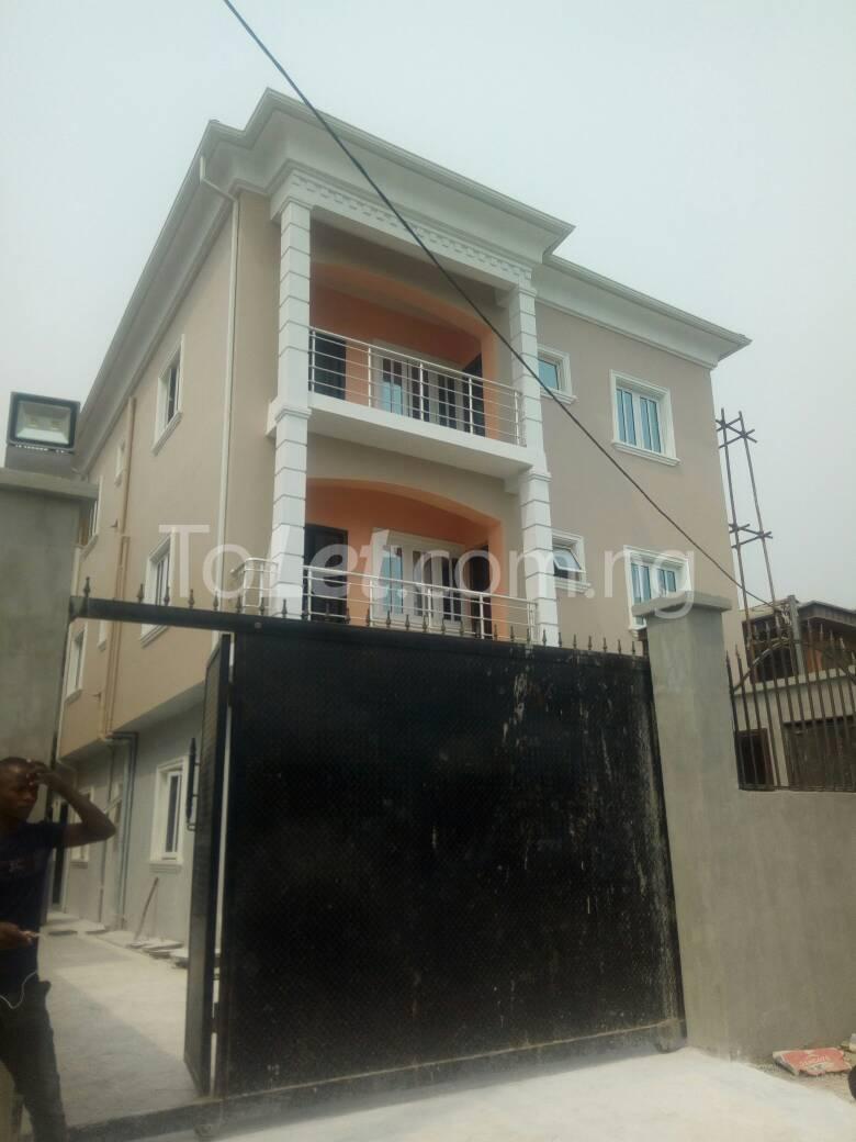 3 bedroom Flat / Apartment for rent Off Mayaki Oworo Gbagada Lagos