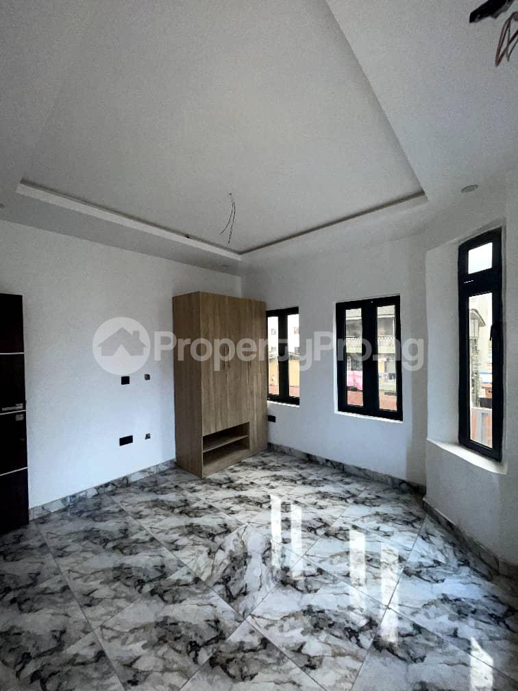 3 bedroom Flat / Apartment for rent Alagomeji Yaba Lagos - 0