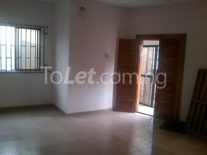 3 bedroom Flat / Apartment for rent Akerele Surulere Surulere Lagos