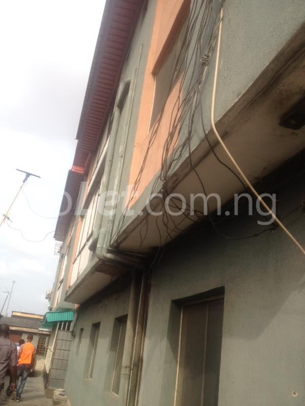 3 bedroom Flat / Apartment for rent Lawanson Lawanson Surulere Lagos