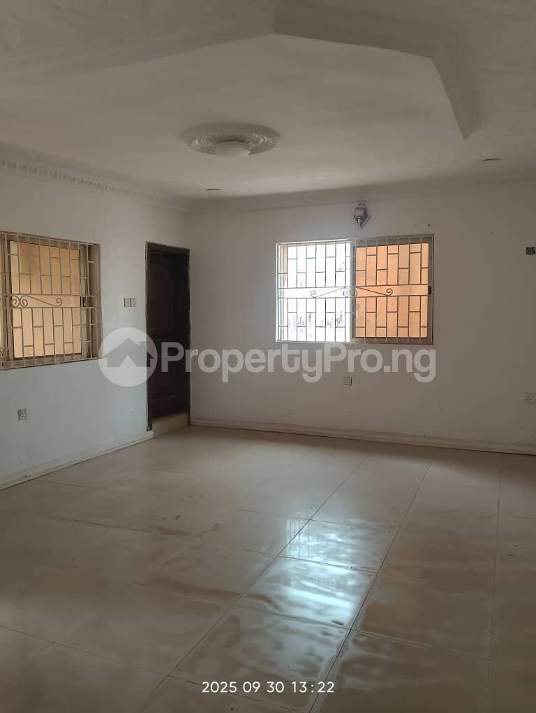 3 bedroom Flat / Apartment for rent Elewuro Area Akobo Ibadan Oyo