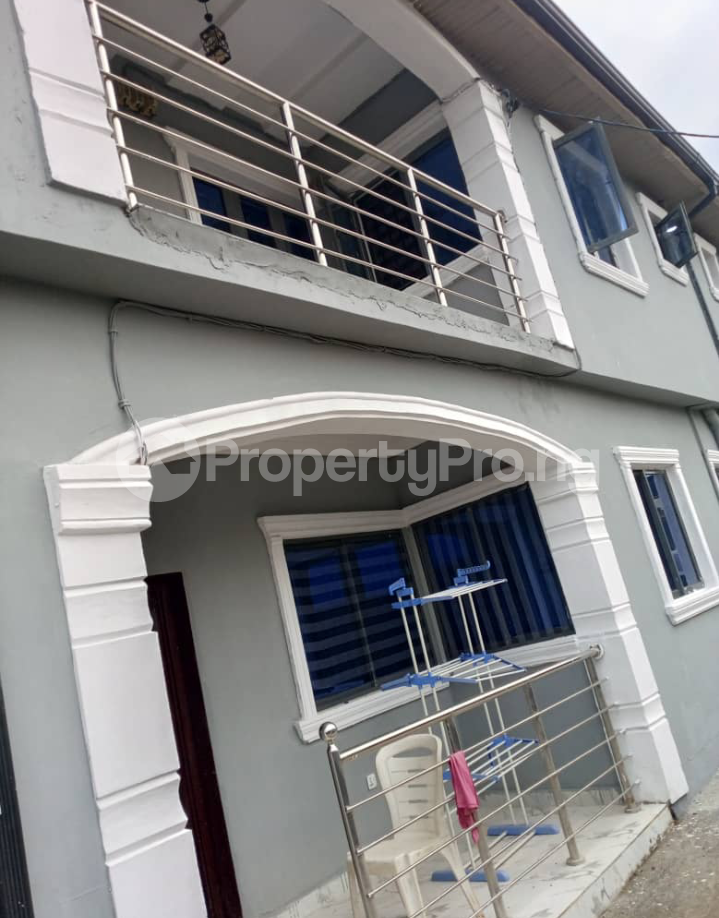 3 bedroom Flat / Apartment for rent Olodo Bank , Iyana Church Area Ibadan Oyo