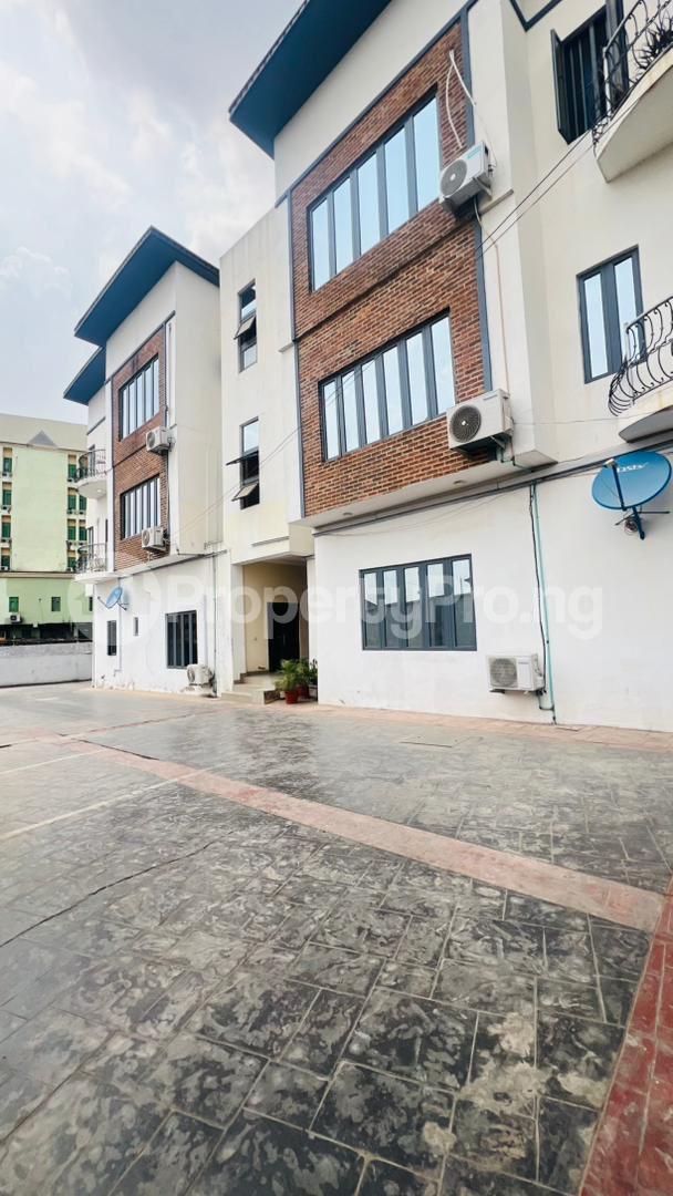 3 bedroom Flat / Apartment for sale Adeniyi Jones Ikeja Lagos