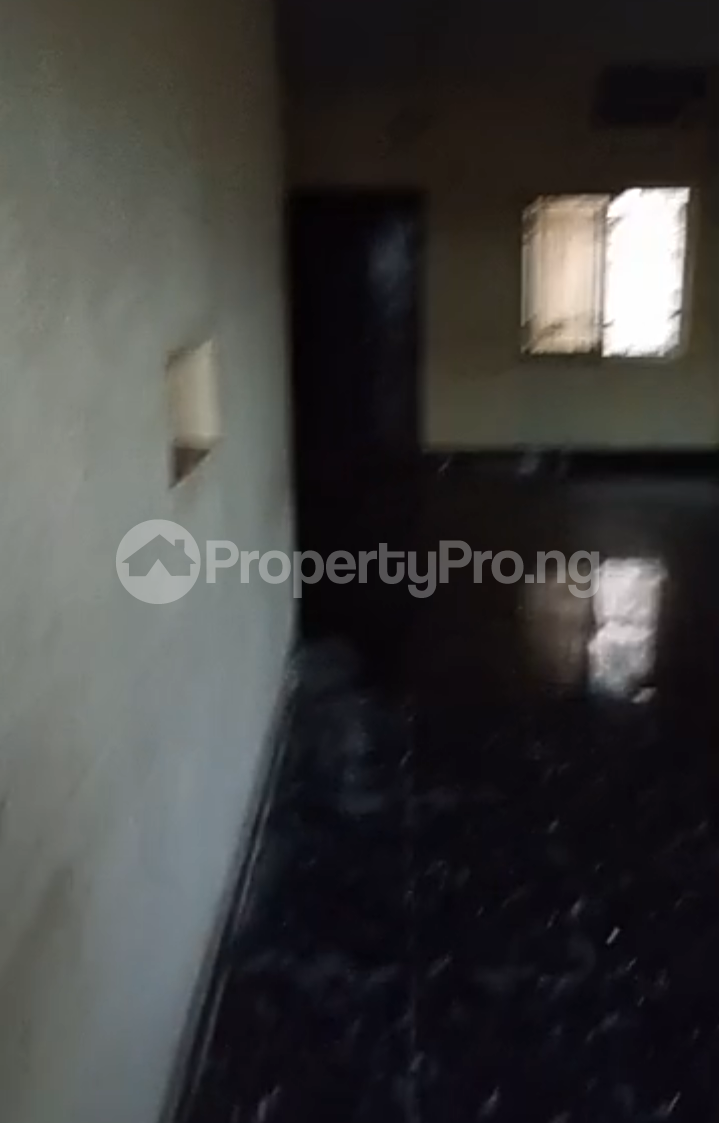 3 bedroom Flat / Apartment for rent Magoro Cement Area Ikeja Lagos