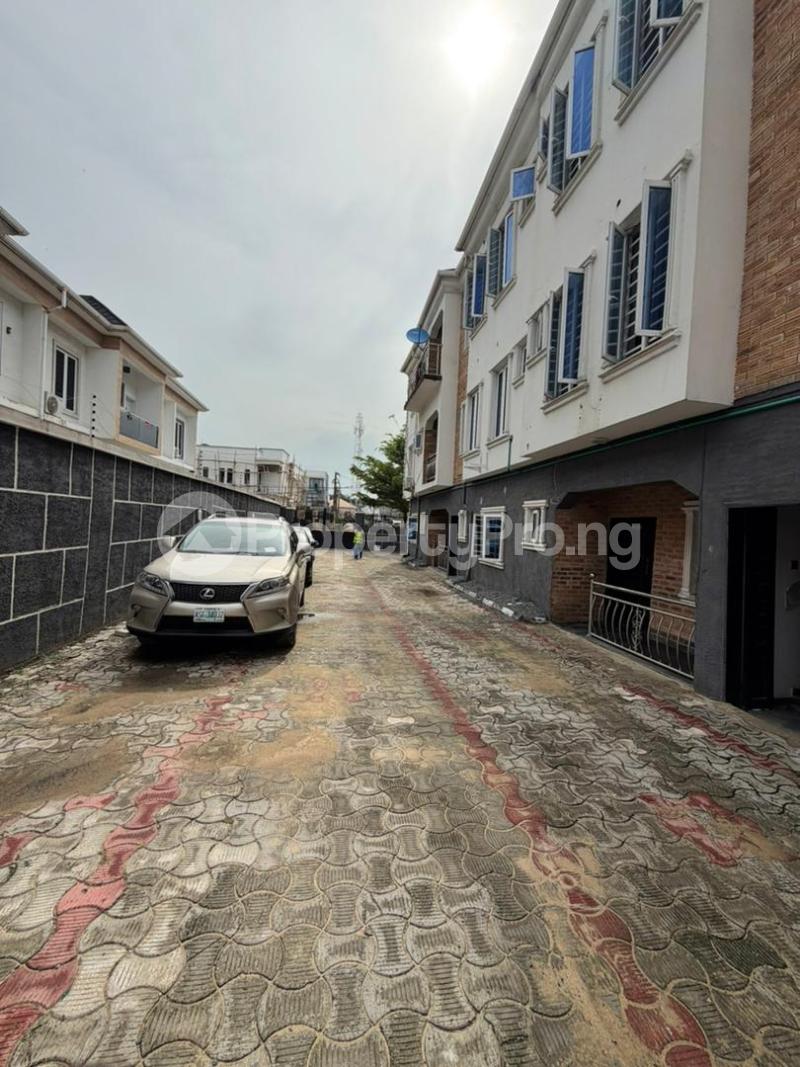 3 bedroom House for rent Orchid Lekki Lagos. Orchid Lekki Lagos