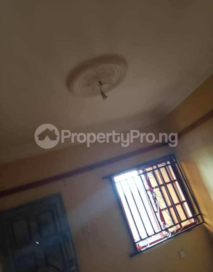 3 bedroom Flat / Apartment for rent Olodo Bank,iyana Church Area Ibadan Oyo