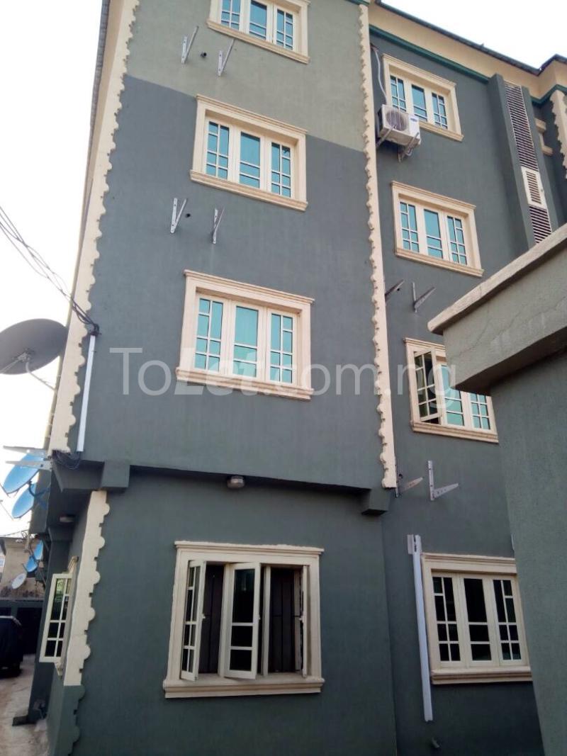 3 bedroom Flat / Apartment for rent Off Grand Mate, Ago palace Okota Lagos