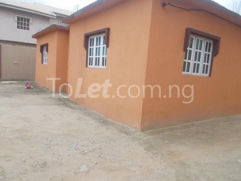 3 bedroom Flat / Apartment for rent S.m Bucknor Isolo Lagos