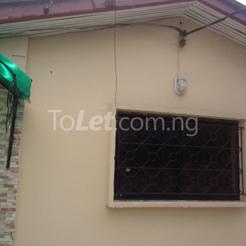 3 bedroom Flat / Apartment for rent Adeniran Ogunsanya Adeniran Ogunsanya Surulere Lagos
