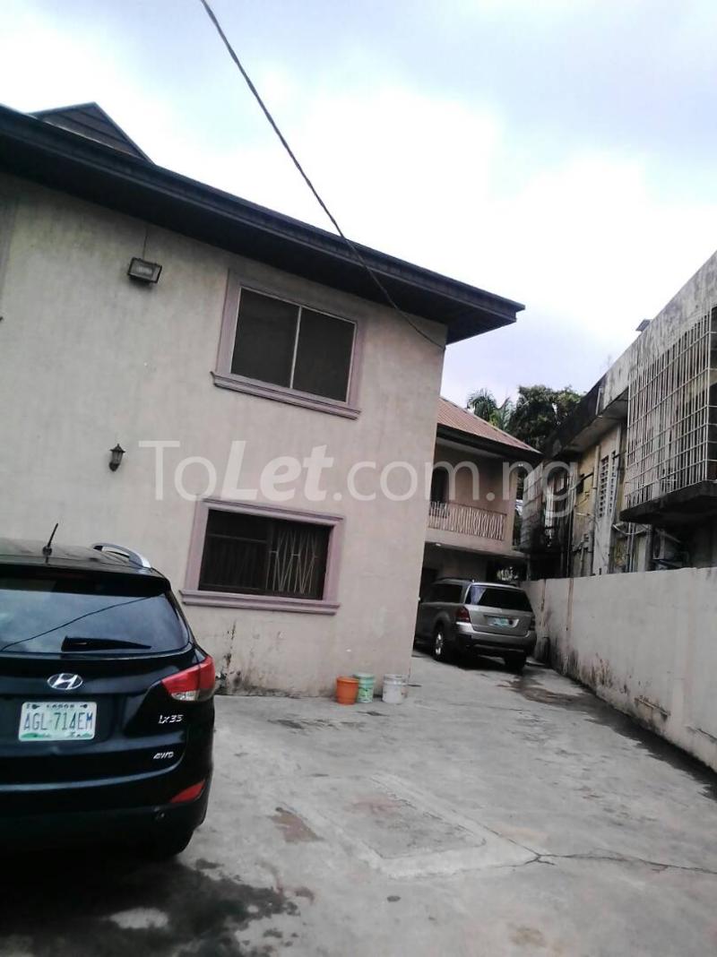 3 bedroom Flat / Apartment for rent   Adelabu Surulere Lagos