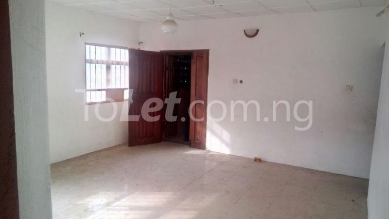 3 bedroom Flat / Apartment for rent Onike Onike Yaba Lagos